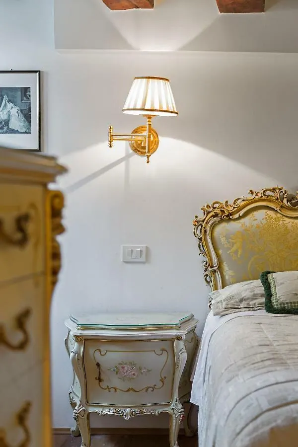 Luxury And Romantic Secret Escape In Venice! Hotel 0*, Venice Italy