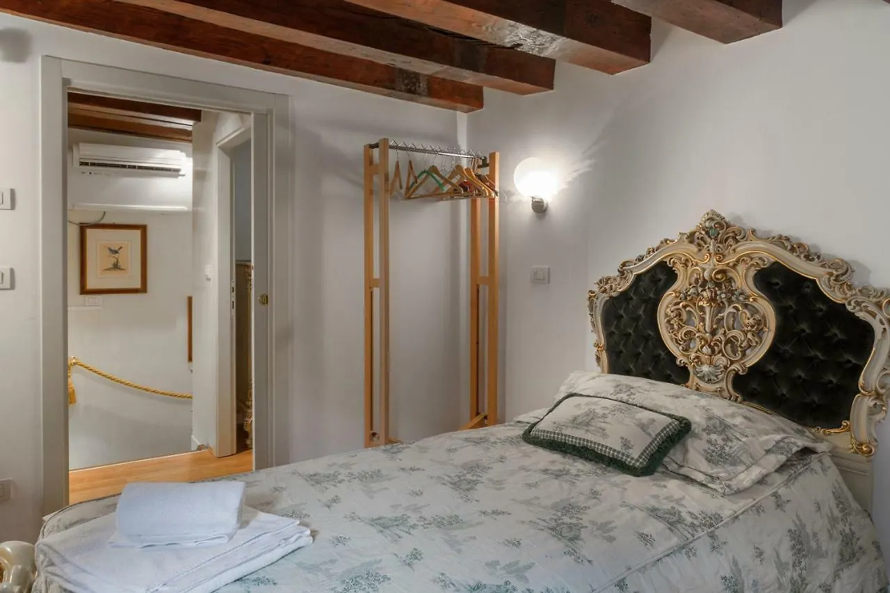 Luxury And Romantic Secret Escape In Venice! Hotel Apartment Venice