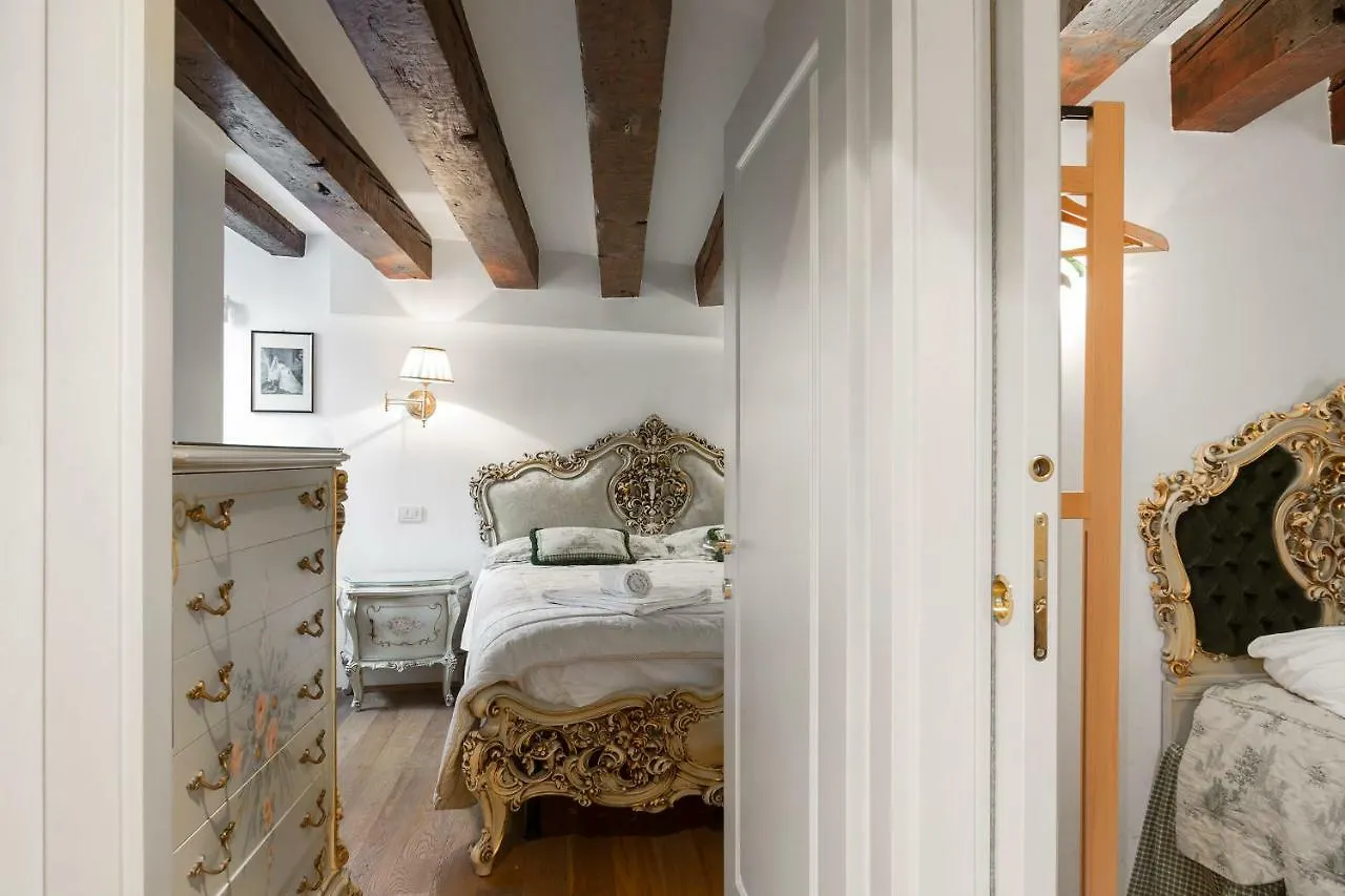 Luxury And Romantic Secret Escape In Venice! Hotel
