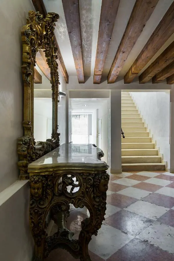 Luxury And Romantic Secret Escape In Venice! Hotel Apartment Venice