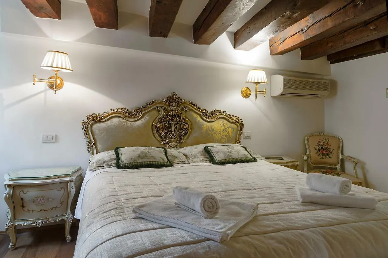 Luxury And Romantic Secret Escape In Venice! Hotel Apartment Venice
